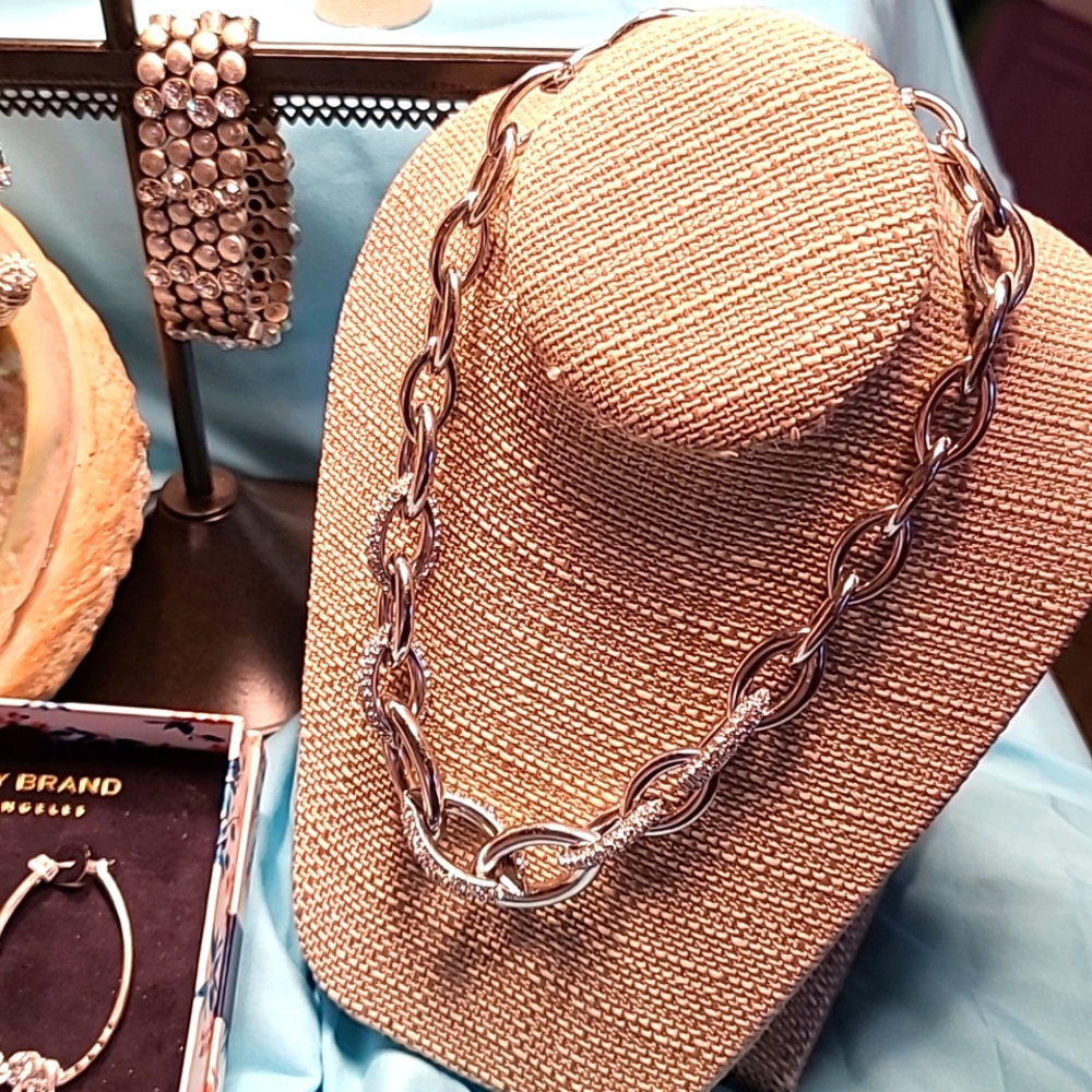 Incredible 18-item Lucky, Robert Lee Morris, INC, Chico's, & more Designer Set! - Picture 7 of 14